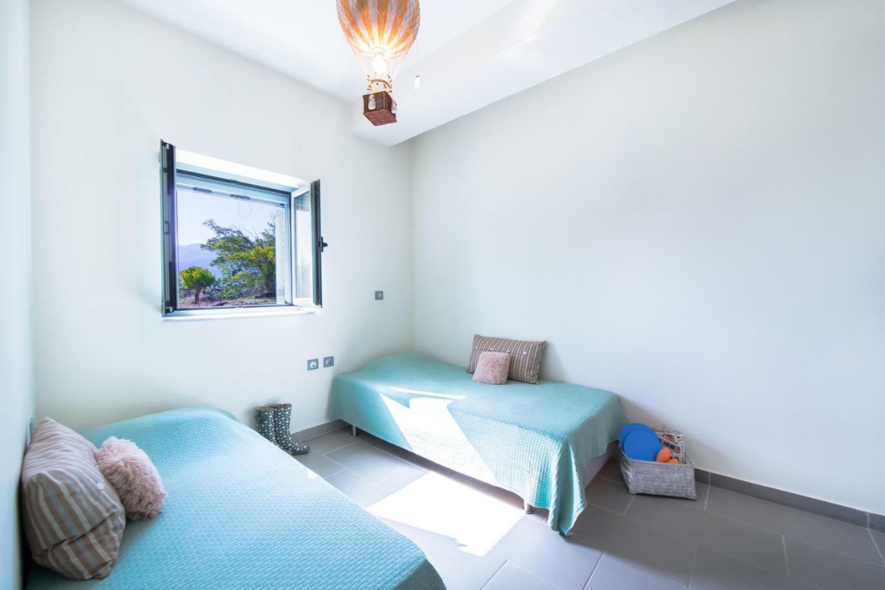 Porovitsa Villa Serenis מראה חיצוני תמונה