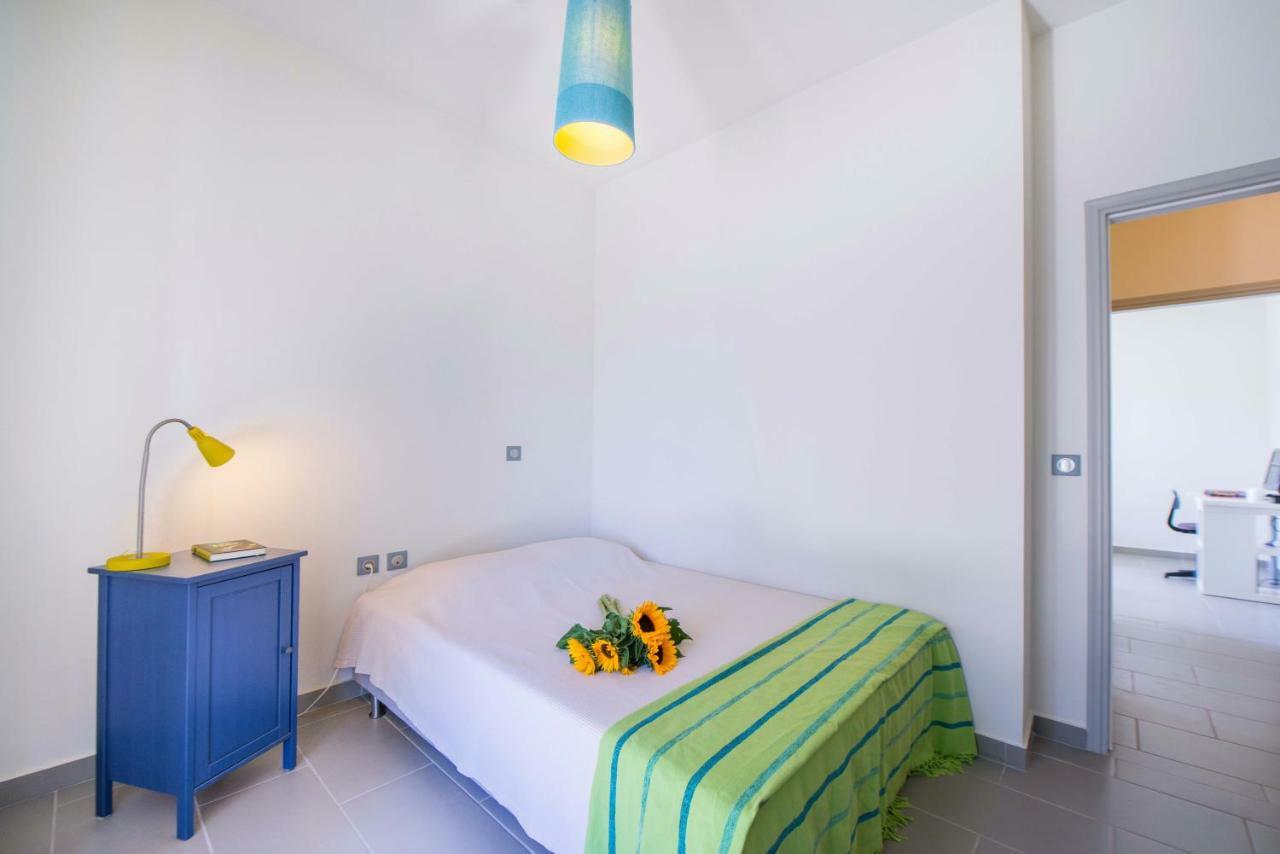 Porovitsa Villa Serenis מראה חיצוני תמונה
