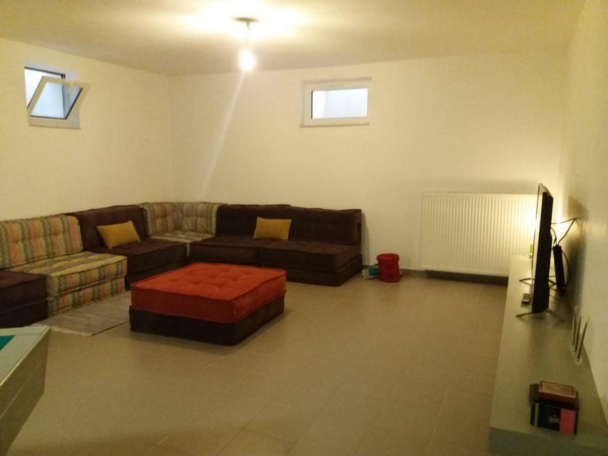 Porovitsa Villa Serenis מראה חיצוני תמונה